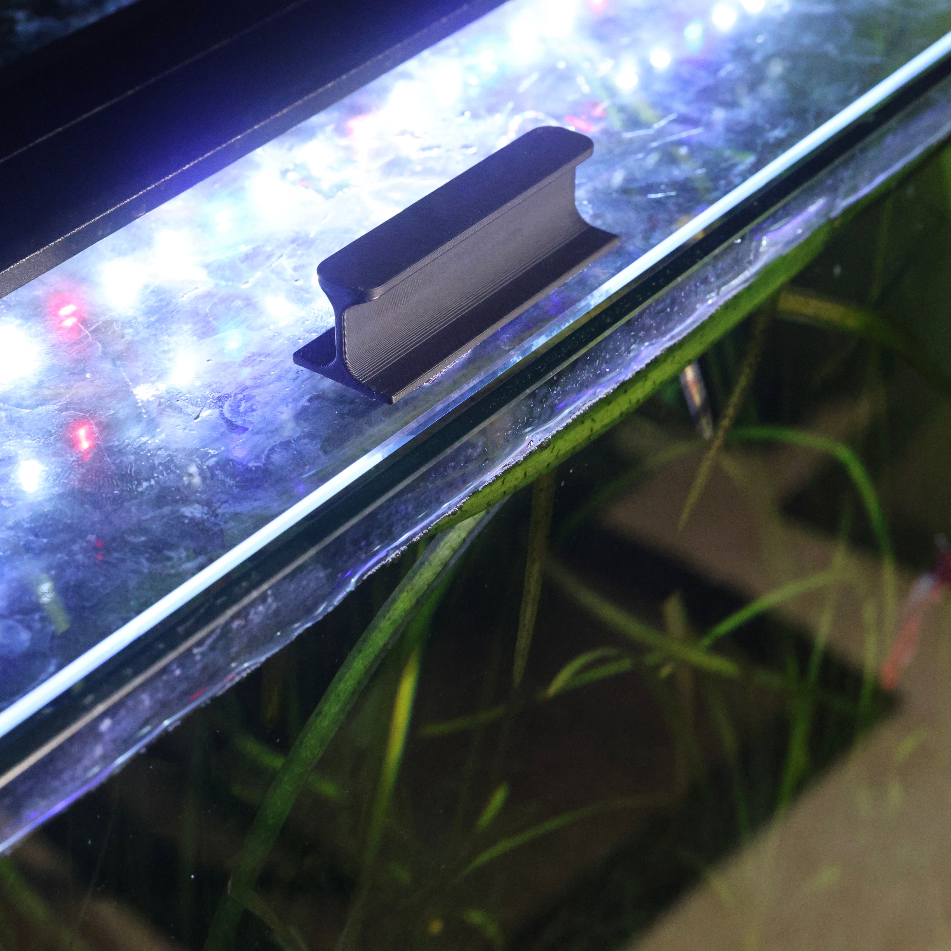 Easy-Grip Aquarium Lid Handle